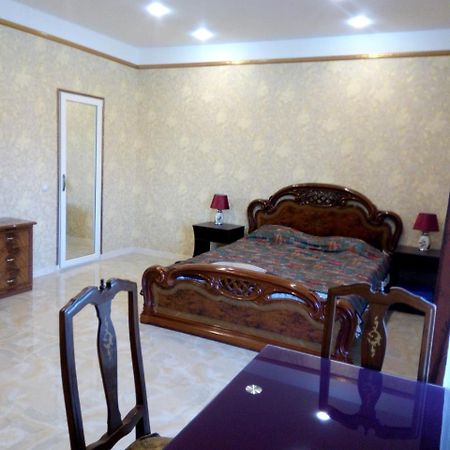 Аппартаменты С Балконом Odessa Exterior foto