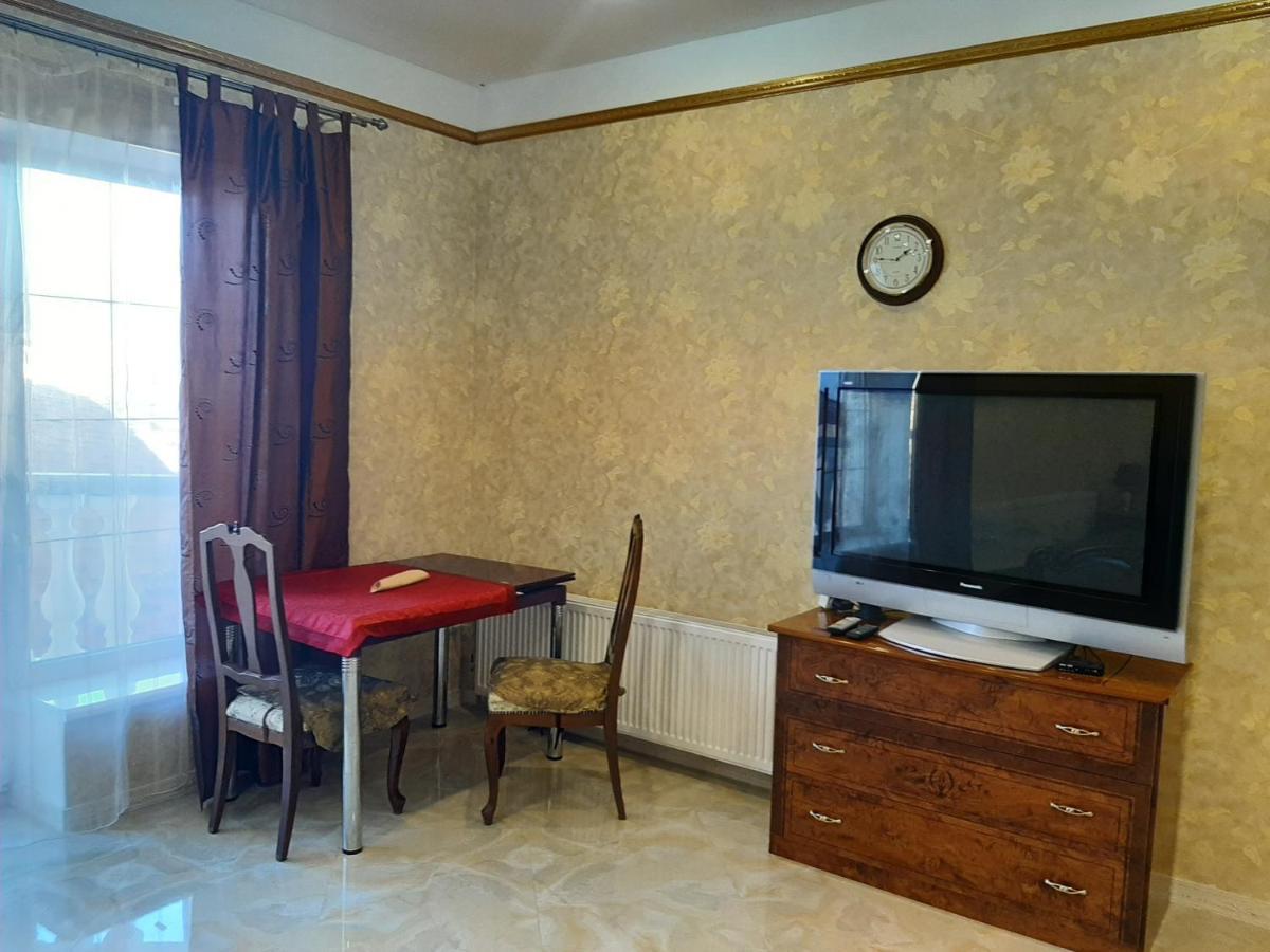Аппартаменты С Балконом Odessa Exterior foto