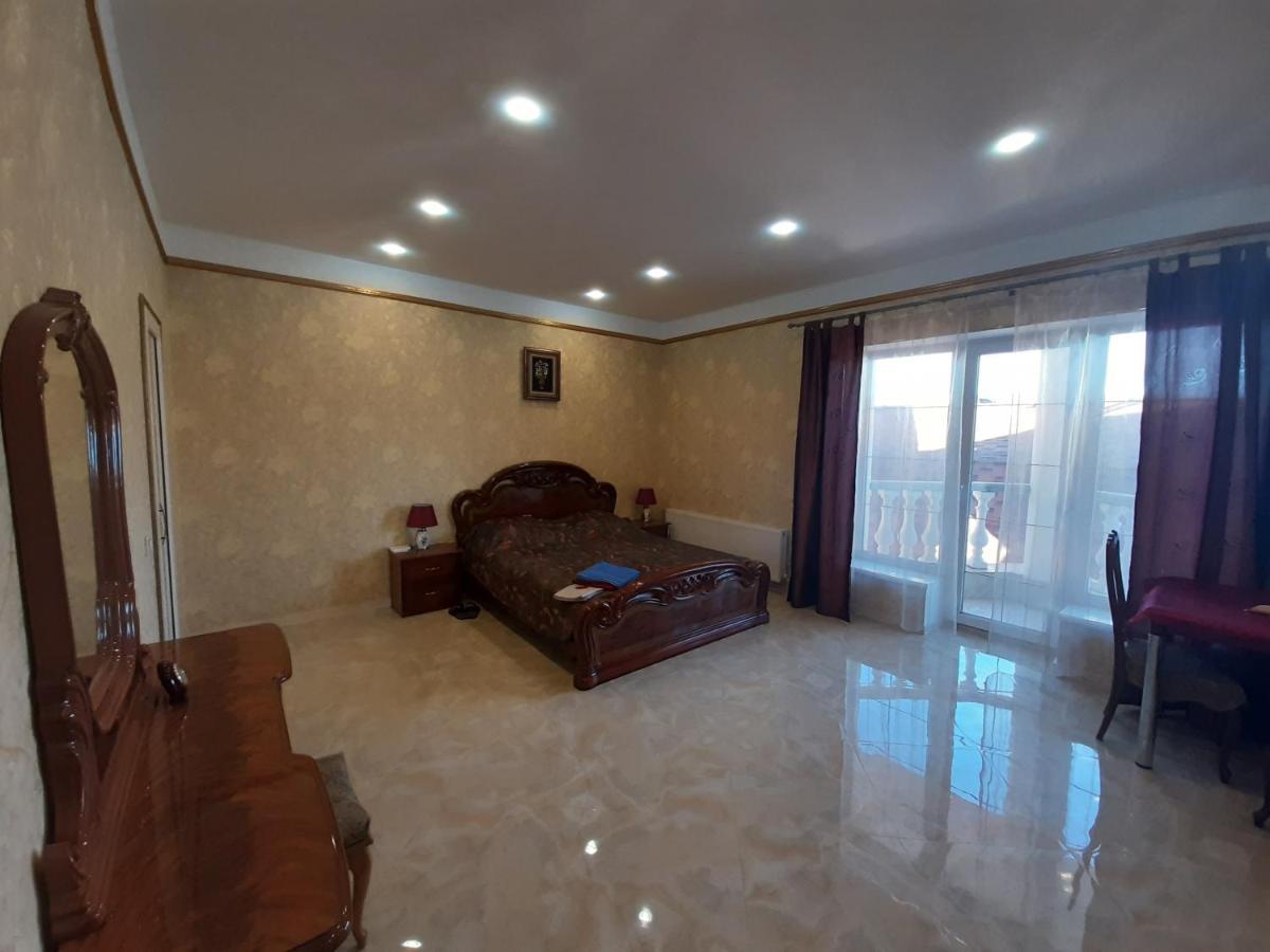 Аппартаменты С Балконом Odessa Exterior foto